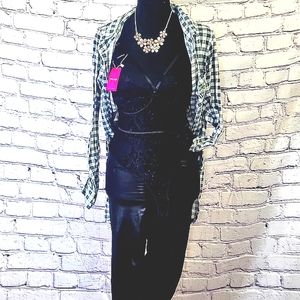 Selling the overshirt, and the never worn lingerie.❗️